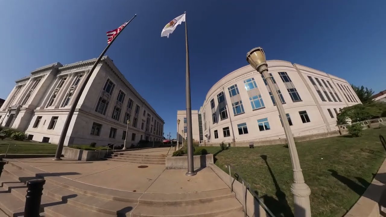 What does Edwardsville, IL look like?