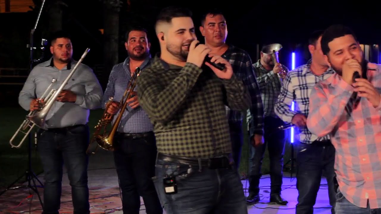 Cuatro Milpas (En Vivo) - Banda Corona Del Rey